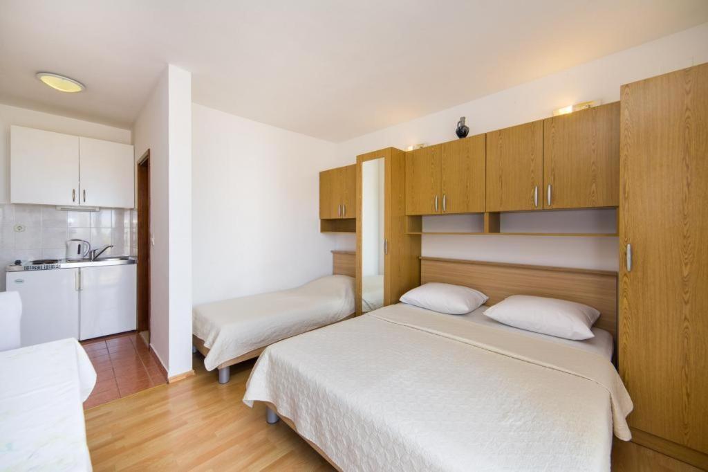 Apartments Slavena Gradac  Exterior photo